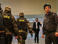 Госдума приняла закон, разрешающий сотрудникам ФСБ стрелять по "скоплению граждан"