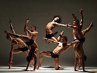 В Израиле начались гастроли петербургского театра танца "Искушение"