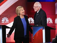Хилари Клинтон и Барни Сандерс на дебатах. 17 января 2016 года