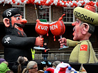 Карнавал в Дюссельдорфе отменен, но его "герои" представлены народу