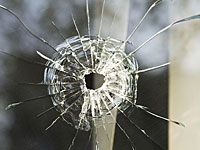 В Бейт-Эле пулей разбито оконное стекло в одном из домов  