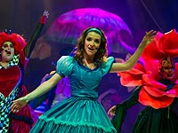 В октябре 2016 года во многих израильских городах пройдут представления циркового мюзикла по мотивам сказки Льюиса Кэррола "Алиса в стране чудес"