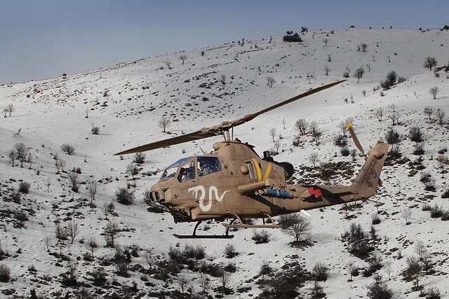 Ударный вертолет Bell AH-1 Cobra