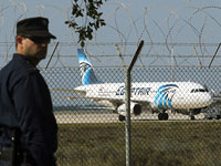 Захвачен египетский самолет, на борту которого находятся более 80 пассажиров