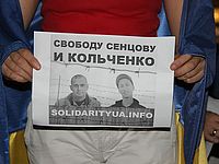 Началась процедура передачи Украине Сенцова и Кольченко
