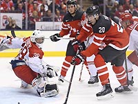 Чемпионат мира по хоккею: шведские  юниоры одолели сборную Латвии, канадцы забросили 10 шайб