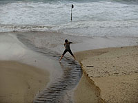 Минздрав запретил купание на пляже "Ницаним" в Ашкелоне