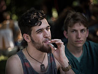День марихуаны: акция протеста перед Кнессетом в клубах дыма