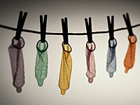 Мосгордума: презервативы провоцируют ВИЧ, лучшая профилактика &#8211; верность супругу