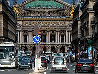 В Париже запретят ездить на старых машинах