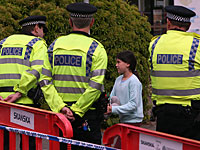 Сорван экзамен на аттестат зрелости: угроза взрыва в 26 школах Великобритании 