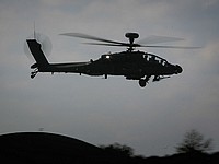США впервые применили вертолеты Apache против боевиков "Исламского государства"