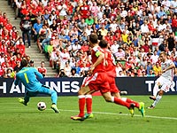 Первый мяч плэй-офф Евро-2016 забил Якуб Блащиковски