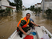 В результате наводнений в центральных и южных районах Китая погибли свыше 180 человек