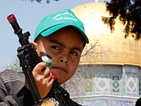 ХАМАС учит ненавидеть и уничтожать израильтян палестинских школьников