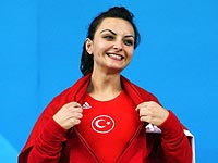 Турецкая тяжелоатлетка лишена медали Пекинской олимпиады