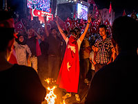 Сожжение чучела Фетхуллаха Гюлена на митинге в Стамбуле. 20 июля 2016 года 