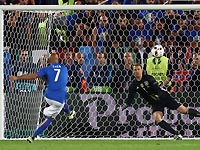 Итальянские СМИ и болельщики: Симоне Дзадза исполнил худший пенальти в истории Евро