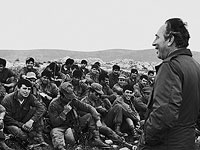 Шимон Перес и десантники, участвовавшие в спасательной операции. Июль 1976 года