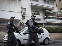 На севере Тель-Авива ведется поиск предполагаемого террориста