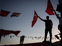 Манифестация "за демократию и шахидов" стала крупнейшей в истории Турции