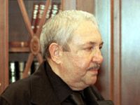 Эрнст Неизвестный в 2000 году