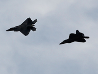 Истребители ВВС США F-22 Raptor