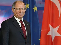 Министр внутренних дел Турции Эфкан Ала