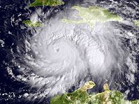 На Гаити ураган "Мэтью" унес жизни трех человек