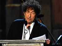 Боб Дилан не откликается на обращения Нобелевского комитета