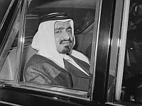 Шейх Халифа бин Хамад аль-Тани в 1971 году  