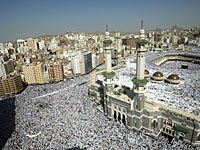 Саудовский генерал: хуситские мятежники обстреляли Мекку из мечети