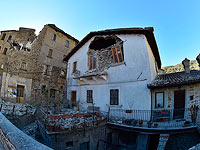 Самое сильное землетрясение в Италии за 35 лет, но ни одного погибшего