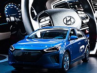 Hyundai Ioniq установил мировой рекорд скорости для "гибридов". ВИДЕО