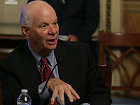 Сенат США рассмотрит "всеобъемлющий" билль о "хулиганском" поведении России 