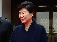 Президент Южной Кореи подозревается в коррупции: расследование против нее продолжается 
