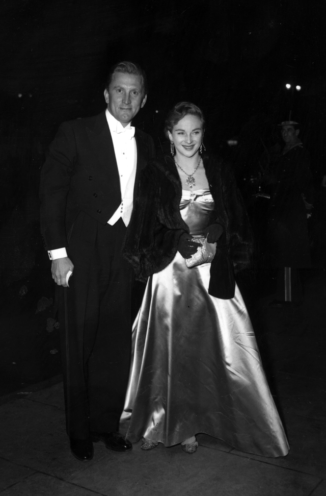 Кирк Дуглас и Джоан Гринвуд в  1952 году
