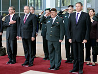 Утром в "Кирие" состоялась встреча министра обороны Израиля Авигдора Либермана и министра обороны США Эштона Картера