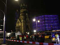 На месте теракта в Берлине. Вечер 19 декабря 2016 года