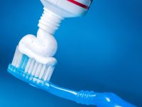 Минздрав предупреждает: нельзя покупать индийскую зубную пасту VICCO