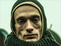 Художник Павленский, обвиненный в изнасиловании, бежал с семьей во Францию