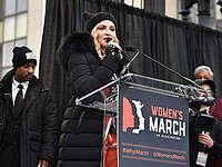 Мадонна на "Женском марше" против Трампа в Вашингтоне. 21 января 2017 г.