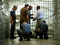 Заключенные террористы напали на охранников в двух израильских тюрьмах