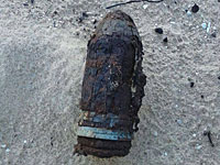 Рядом с Ницаним подросток нашел погребенный в песке танк и неразорвавшийся танковый снаряд