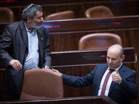 Зеэв Элькин и Нафтали Беннет на голосовании по законопроекту о легализации форпостов. 6 февраля 2017 года