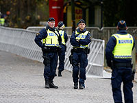В Стокгольме вооруженная ножами женщина пыталась напасть на полицейских