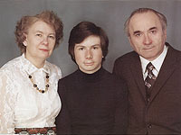Дмитрий Штейнсапир с родителями в 1982 году
