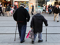 Принят закон, позволяющий лицам старше 80 лет получить обслуживание без очереди    