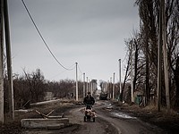   Киев приостановил грузовое сообщение с Донбассом