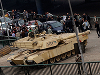 Танк M1A1 Abrams около площади Тахрир. Каир, февраль 2011 года